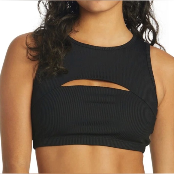 Ribbed Keyhole Bra - Picture 1 of 6